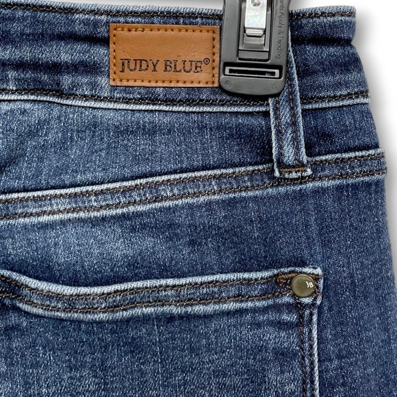 Judy Blue Miles City Cuffed Slim Fit Mid Rise Dark Wash Jeans Size 3/26 - Picture 8 of 12